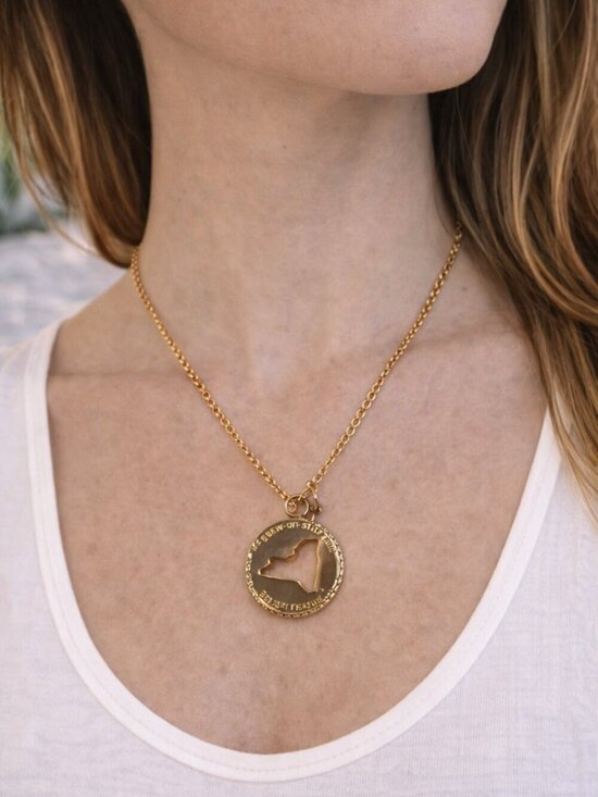 kate spade Jewelry - Kate Spade Gold NY State Coin Pendant Necklace Pave Edge